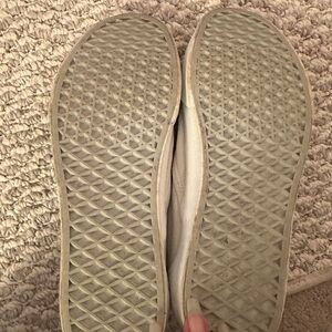 Vans size men’s size 8, women size 9.5